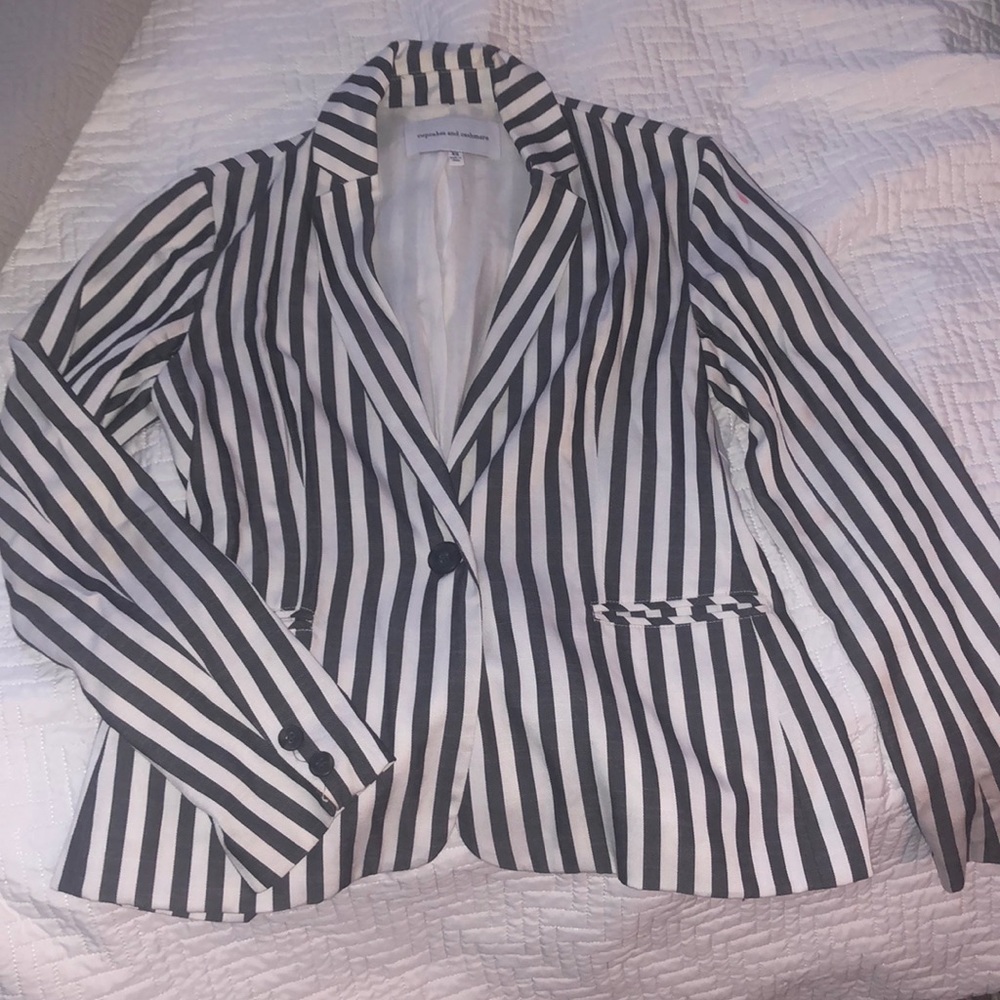 Cupcakes and Cashmere stripped blazer